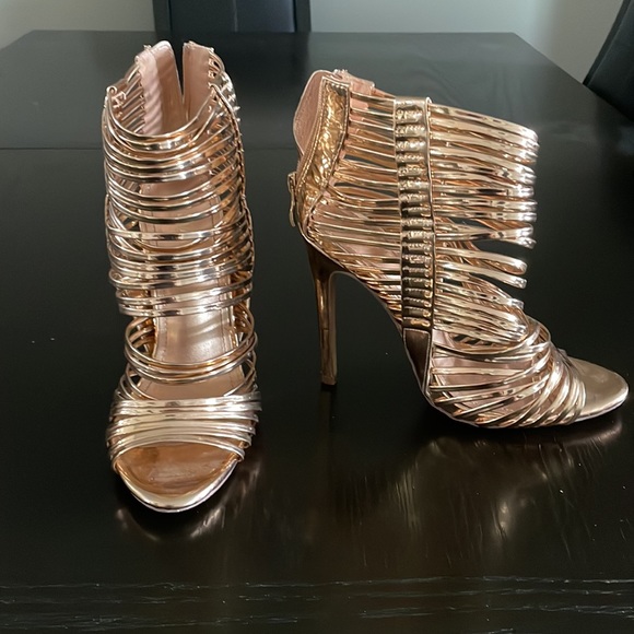 Rose gold heeled summer shoes size 7.5 - Picture 2 of 2